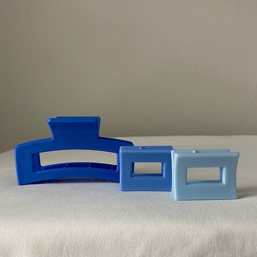 Blue Hair Claw Clips Set